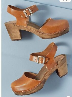 Kitty Clogs heeled wooden platform clog sandals in rust, size 9